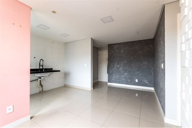 Imagem Imóvel com 2 Quartos à Venda, em Itaquera - São Paulo Imagem Imóvel com 2 Quartos à Venda, em Itaquera - São Paulo