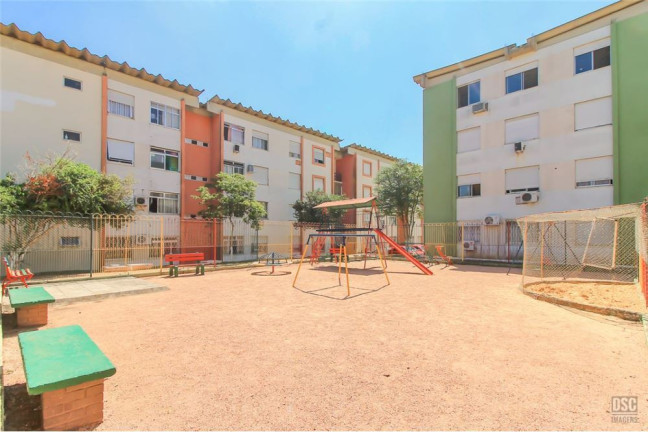 Imagem Imóvel com 2 Quartos à Venda, 52 m² em Vila Nova - Porto Alegre