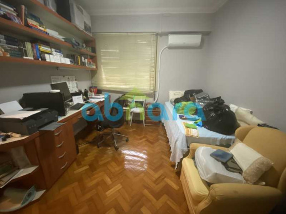 Imagem Apartamento com 3 Quartos à Venda, 210 m² em Copacabana - Rio De Janeiro Imagem Apartamento com 3 Quartos à Venda, 210 m² em Copacabana - Rio De Janeiro