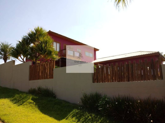 Casa de Condomínio com 3 Quartos à Venda, 215 m²