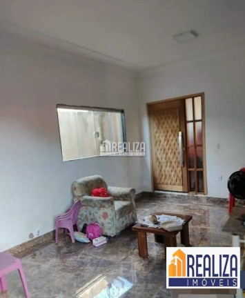 Imagem Casa com 2 Quartos à Venda, 250 m² em Jardim Califórnia - Uberaba Imagem Casa com 2 Quartos à Venda, 250 m² em Jardim Califórnia - Uberaba