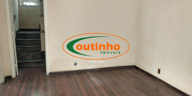 Imagem Casa com 7 Quartos à Venda, 234 m² em Tijuca - Rio De Janeiro Imagem Casa com 7 Quartos à Venda, 234 m² em Tijuca - Rio De Janeiro