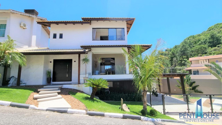 Imagem Casa com 4 Quartos à Venda, 380 m² em Ariribá - Balneário Camboriú Imagem Casa com 4 Quartos à Venda, 380 m² em Ariribá - Balneário Camboriú