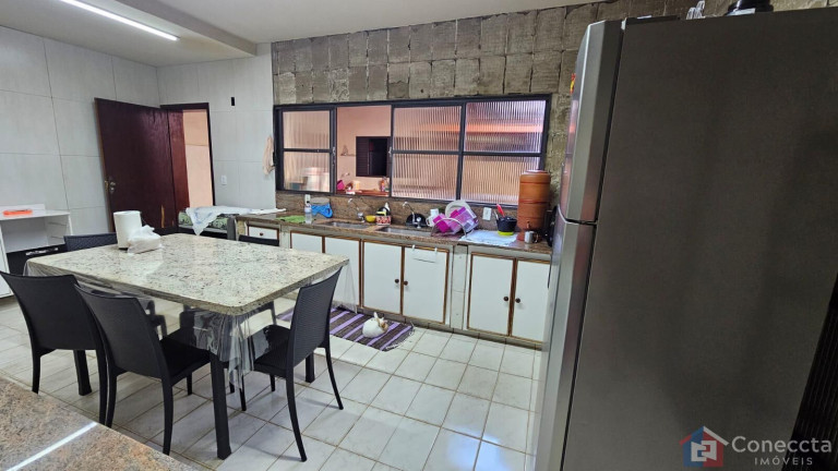 Imagem Casa com 4 Quartos à Venda, 255 m² em São Francisco - Patos De Minas
