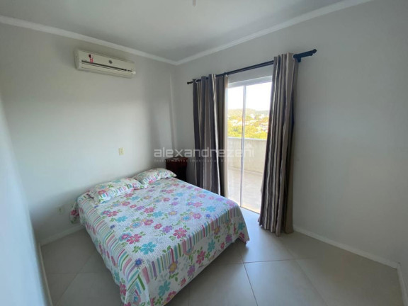 Imagem Cobertura com 3 Quartos à Venda, 105 m² em Bombas - Bombinhas