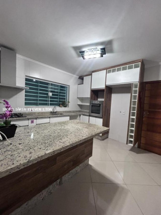 Imagem Casa com 3 Quartos à Venda, 175 m² em Vila Carioca - Guarulhos Imagem Casa com 3 Quartos à Venda, 175 m² em Vila Carioca - Guarulhos