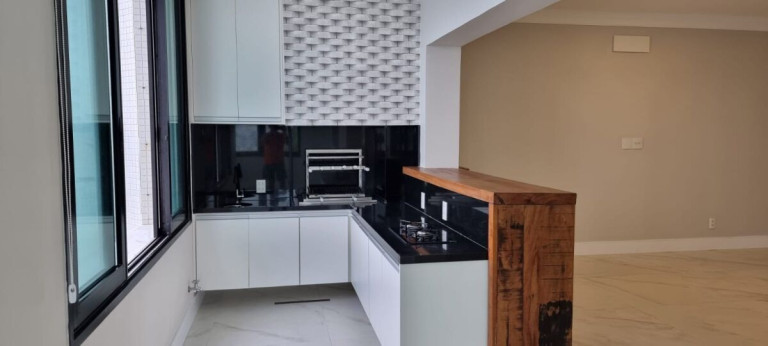 Imagem Apartamento com 4 Quartos à Venda, 230 m² em Pitangueiras - Guarujá Imagem Apartamento com 4 Quartos à Venda, 230 m² em Pitangueiras - Guarujá