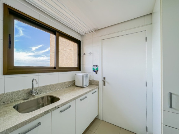 Imagem Apartamento com 3 Quartos à Venda, 172 m² em Moinhos De Vento - Porto Alegre
