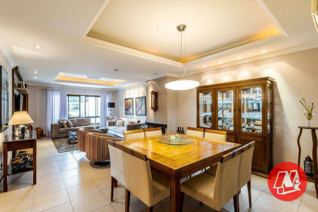 Imagem Apartamento com 3 Quartos à Venda, 201 m² em Vila Ipiranga - Porto Alegre