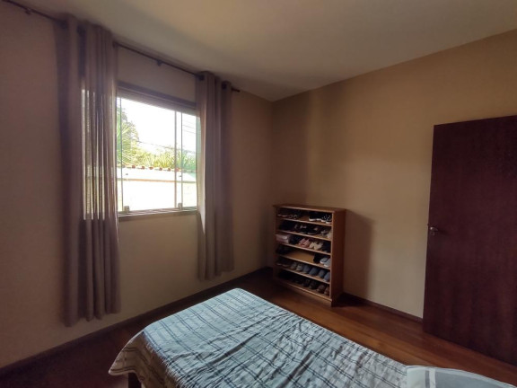 Imagem Casa com 5 Quartos à Venda, 220 m² em álvaro Camargos - Belo Horizonte