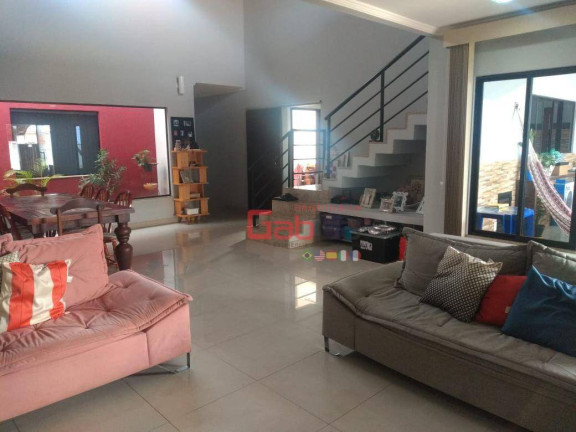 Imagem Casa com 3 Quartos à Venda, 240 m² em Balneário São Pedro - São Pedro Da Aldeia Imagem Casa com 3 Quartos à Venda, 240 m² em Balneário São Pedro - São Pedro Da Aldeia