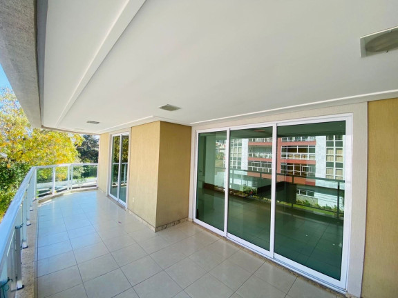Imagem Imóvel com 3 Quartos à Venda, 180 m² em Várzea - Teresópolis Imagem Imóvel com 3 Quartos à Venda, 180 m² em Várzea - Teresópolis
