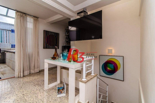 Imagem Sobrado com 5 Quartos à Venda, 267 m² em Embaré - Santos