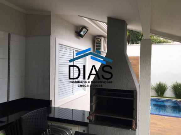 Imagem Casa com 3 Quartos à Venda, 256 m² em Centro - Araraquara Imagem Casa com 3 Quartos à Venda, 256 m² em Centro - Araraquara
