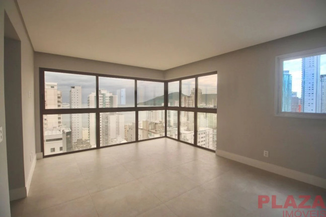 Imagem Apartamento com 3 Quartos à Venda, 118 m² em Centro - Balneário Camboriú