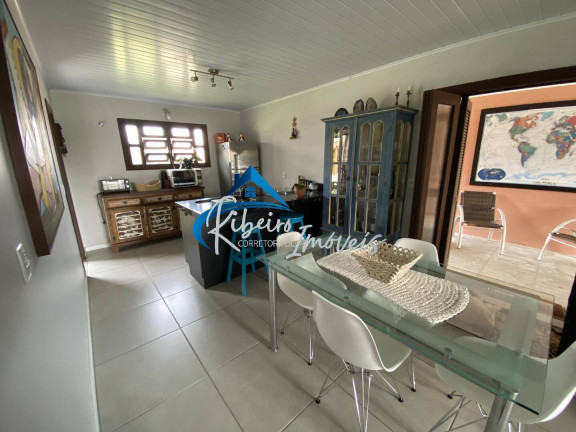 Imagem Casa com 4 Quartos à Venda, 270 m² em Centro - Imbé