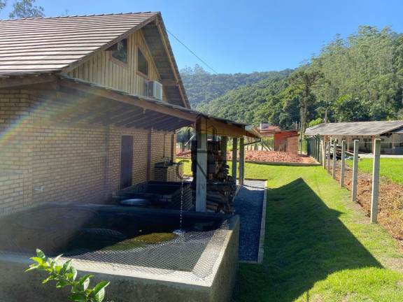 Imagem Imóvel com 2 Quartos à Venda, 9.000 m² em Centro - Botuverá