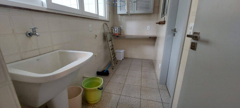 Imagem Apartamento com 4 Quartos à Venda, 142 m² em Algodoal - Cabo Frio