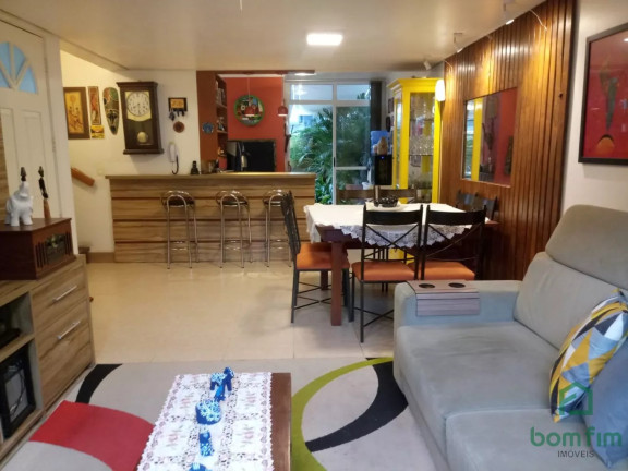 Imagem Sobrado com 3 Quartos à Venda, 150 m² em São Sebastião - Porto Alegre