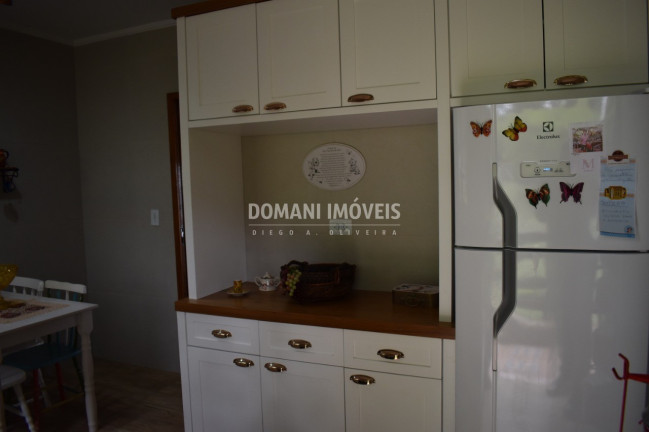 Imagem Casa com 4 Quartos à Venda, 121 m² em Região Do Vale Encantado - Campos Do Jordão