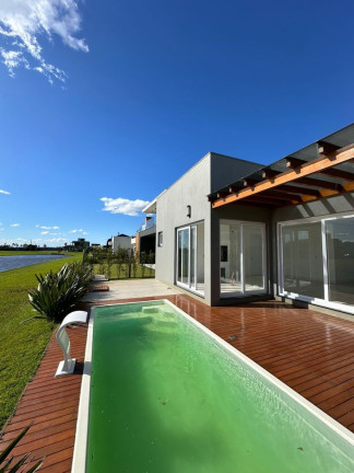Imagem Casa de Condomínio com 3 Quartos à Venda, 254 m² em Engenho Velho - Torres Imagem Casa de Condomínio com 3 Quartos à Venda, 254 m² em Engenho Velho - Torres