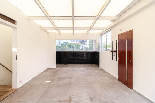 Imagem Casa com 5 Quartos à Venda, em Campo Belo - São Paulo Imagem Casa com 5 Quartos à Venda, em Campo Belo - São Paulo