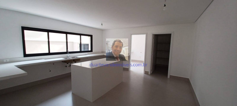 Imagem Casa de Condomínio com 4 Quartos à Venda, 276 m² em Barueri
