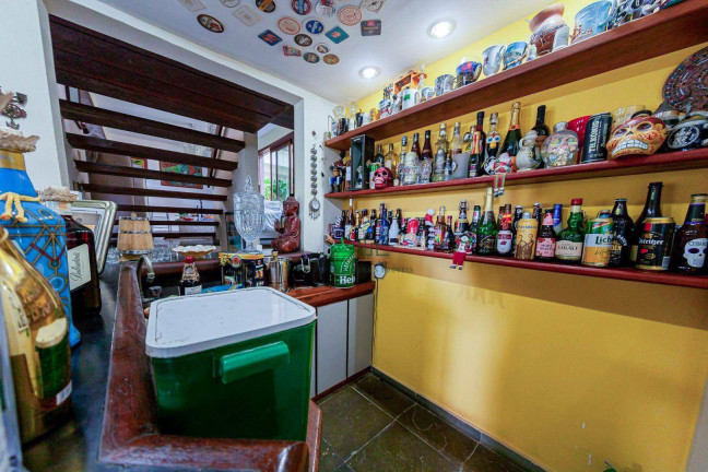 Imagem Casa com 6 Quartos à Venda, 1.500 m² em Itaipu - Niterói Imagem Casa com 6 Quartos à Venda, 1.500 m² em Itaipu - Niterói