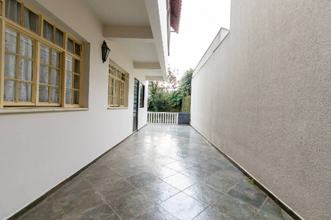 Imagem Casa com 5 Quartos à Venda, 298 m² em Santa Cândida - Curitiba Imagem Casa com 5 Quartos à Venda, 298 m² em Santa Cândida - Curitiba