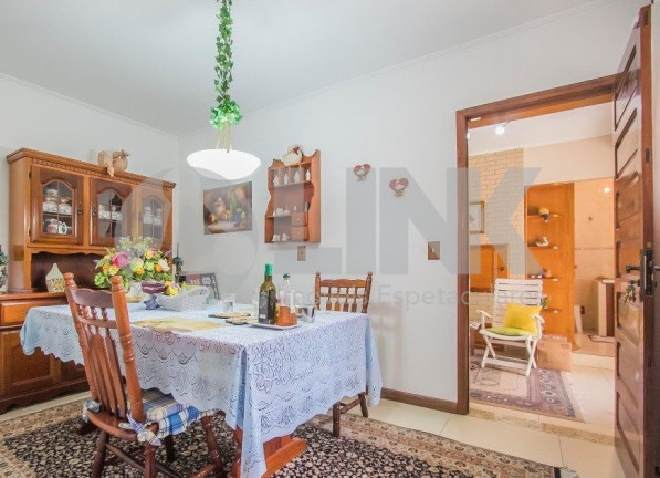 Imagem Casa com 3 Quartos à Venda, 352 m² em Jardim Lindóia - Porto Alegre Imagem Casa com 3 Quartos à Venda, 352 m² em Jardim Lindóia - Porto Alegre