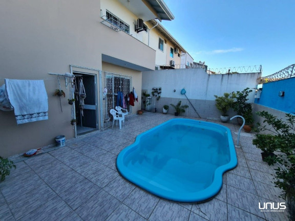 Imagem Casa com 3 Quartos à Venda, 200 m² em Forquilhas - São José
