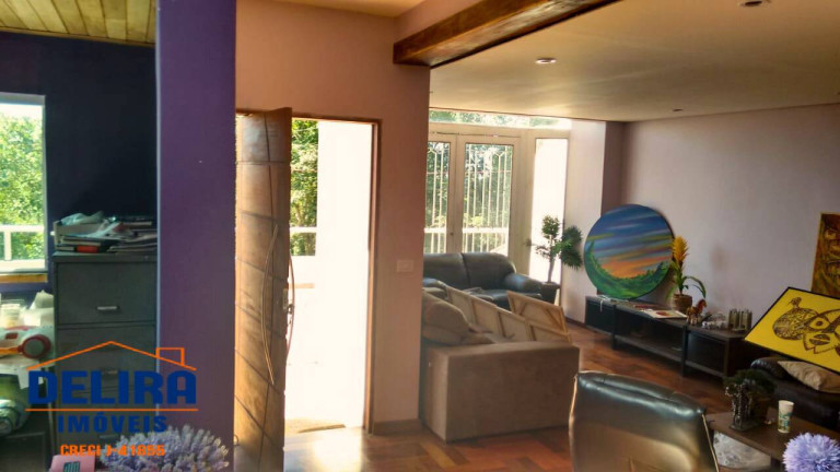 Imagem Casa com 4 Quartos à Venda, 360 m² em Samambaia - Mairiporã Imagem Casa com 4 Quartos à Venda, 360 m² em Samambaia - Mairiporã