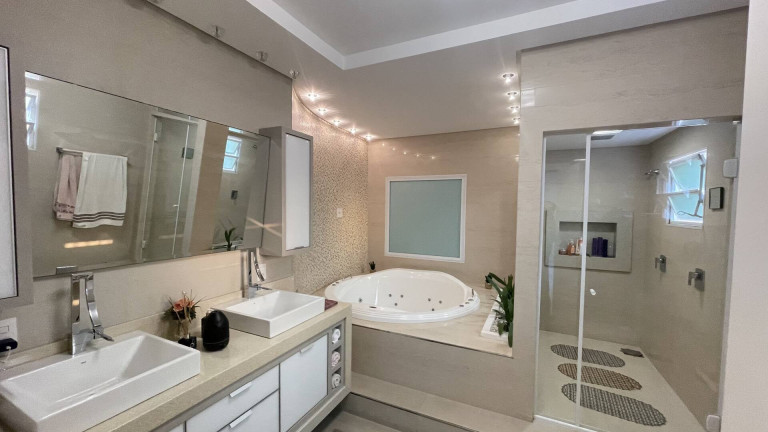 Imagem Casa com 3 Quartos à Venda, 280 m² em Centro - Barra Velha Imagem Casa com 3 Quartos à Venda, 280 m² em Centro - Barra Velha