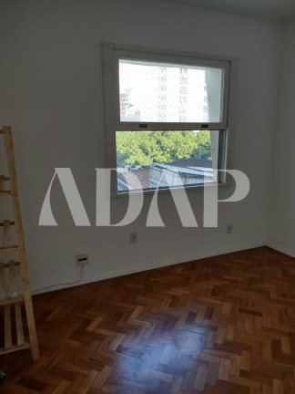 Imagem Imóvel com 3 Quartos à Venda, 130 m² em Flamengo - Rio De Janeiro Imagem Imóvel com 3 Quartos à Venda, 130 m² em Flamengo - Rio De Janeiro