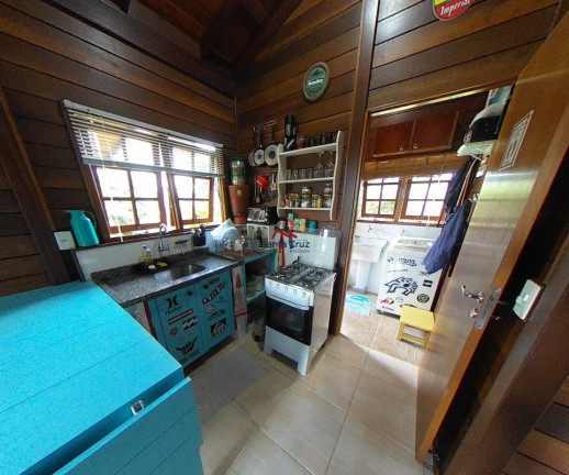 Imagem Casa com 2 Quartos à Venda, 358 m² em São João Do Rio Vermelho - Florianópolis Imagem Casa com 2 Quartos à Venda, 358 m² em São João Do Rio Vermelho - Florianópolis