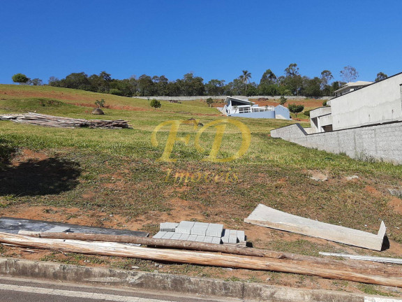 Terreno à Venda, 600 m² em Atibaia