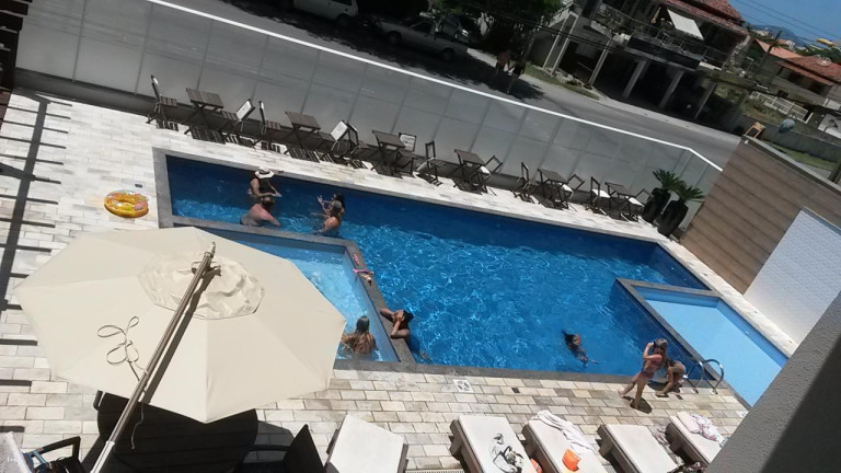 Imagem Apartamento com 3 Quartos para Alugar ou Temporada, 81 m² em Itacolomi - Balneário Piçarras