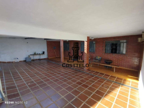 Casa com 4 Quartos à Venda, 240 m² em Vila Rodrigues - Londrina