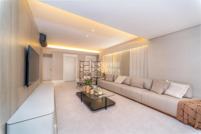 Imagem Apartamento com 4 Quartos à Venda, 237 m² em Centro - Balneário Camboriú Imagem Apartamento com 4 Quartos à Venda, 237 m² em Centro - Balneário Camboriú