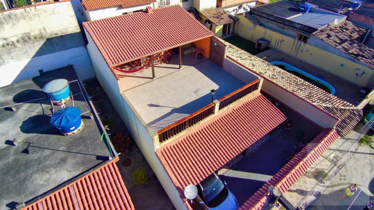 Imagem Casa com 3 Quartos à Venda, 180 m²