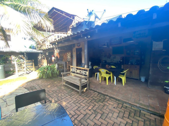 Sobrado com 3 Quartos à Venda, 350 m² em Vila Taquarussu - Campo Grande
