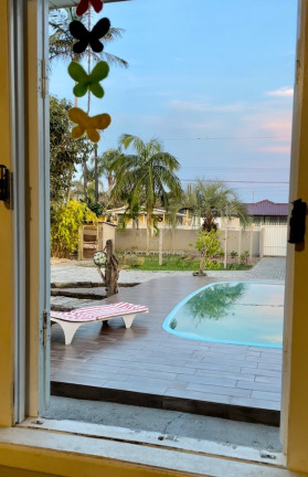 Imagem Casa com 2 Quartos para Temporada, 65 m² em Brejatuba - Guaratuba Imagem Casa com 2 Quartos para Temporada, 65 m² em Brejatuba - Guaratuba