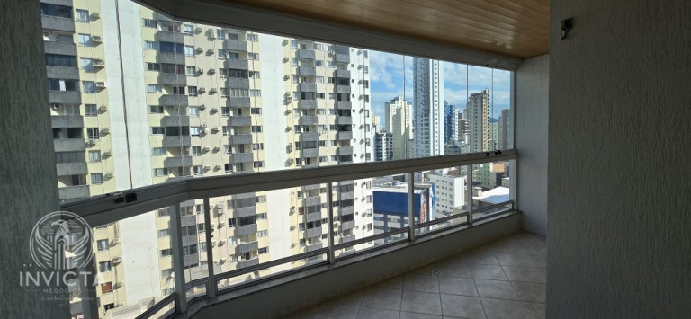 Imagem Apartamento com 3 Quartos à Venda, 115 m² em Centro - Balneário Camboriú