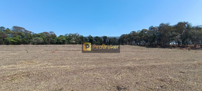 Imagem Imóvel com 3 Quartos à Venda, 532.400 m² em Itaqueri Da Serra - Itirapina