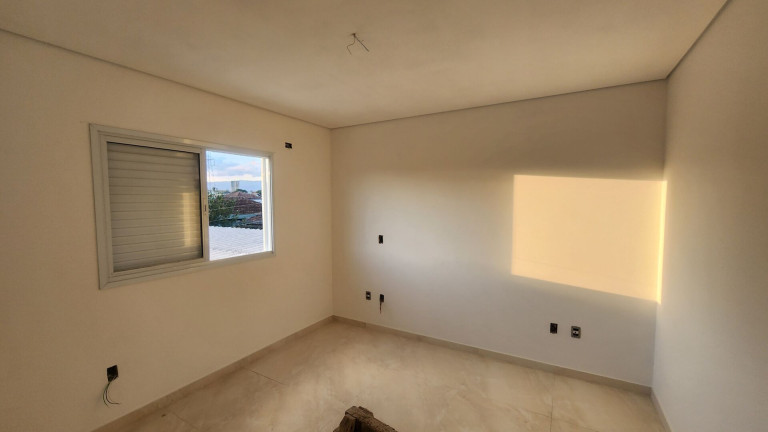 Imagem Casa com 2 Quartos à Venda, 60 m² em Rádio Clube - Santos
