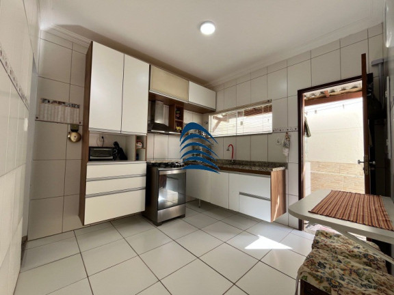 Imagem Casa com 4 Quartos à Venda, 150 m² em Stella Maris - Salvador