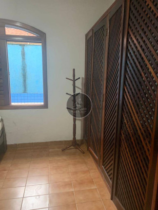 Imagem Casa com 3 Quartos à Venda, 310 m² em Centro - Mongaguá