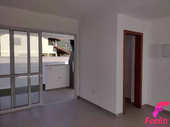 Imagem Casa com 3 Quartos à Venda, 112 m² em Pântano Do Sul - Florianópolis Imagem Casa com 3 Quartos à Venda, 112 m² em Pântano Do Sul - Florianópolis