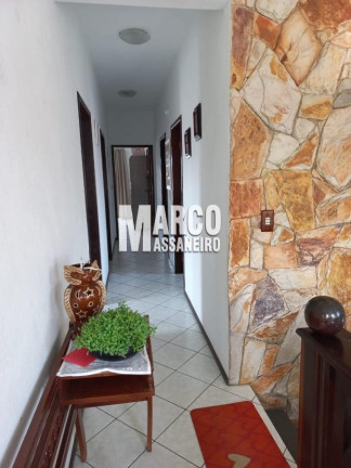 Imagem Casa com 5 Quartos à Venda, 450 m² em Centro - Balneário Barra Do Sul Imagem Casa com 5 Quartos à Venda, 450 m² em Centro - Balneário Barra Do Sul