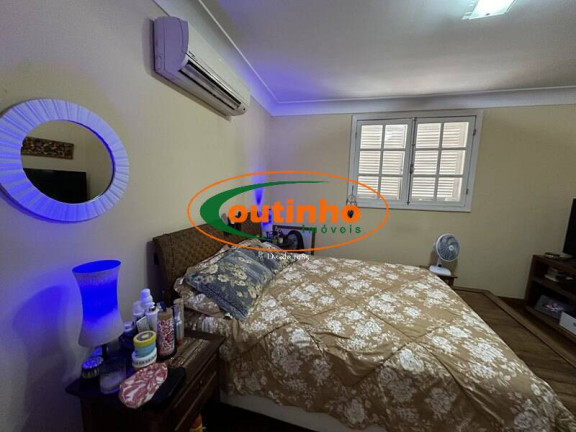 Imagem Casa com 4 Quartos à Venda, 200 m² em Tijuca - Rio De Janeiro Imagem Casa com 4 Quartos à Venda, 200 m² em Tijuca - Rio De Janeiro